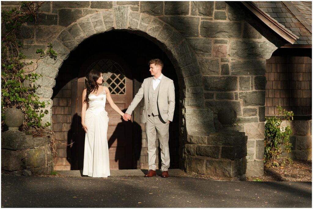 The Skylands manor engagement session couple holding hands