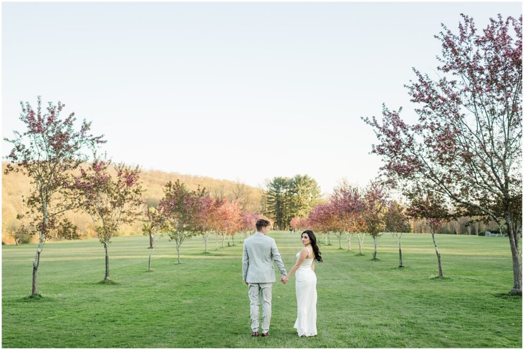 couple walking off into the distance at the Skylands Manor